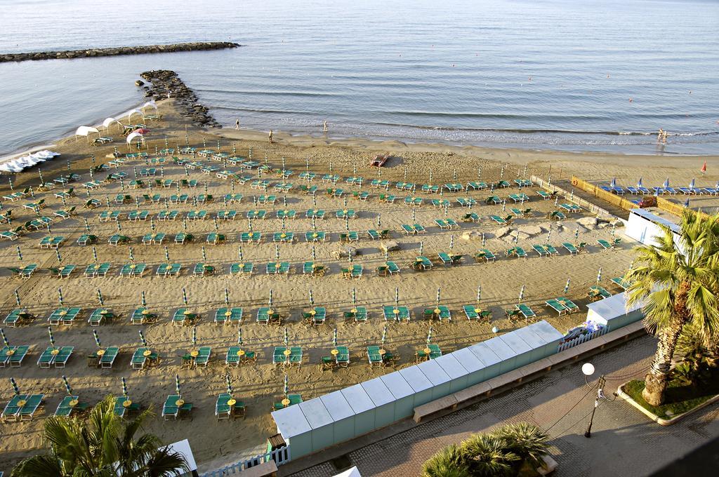 I Freschi Apartment San Bartolomeo Al Mare Exterior photo